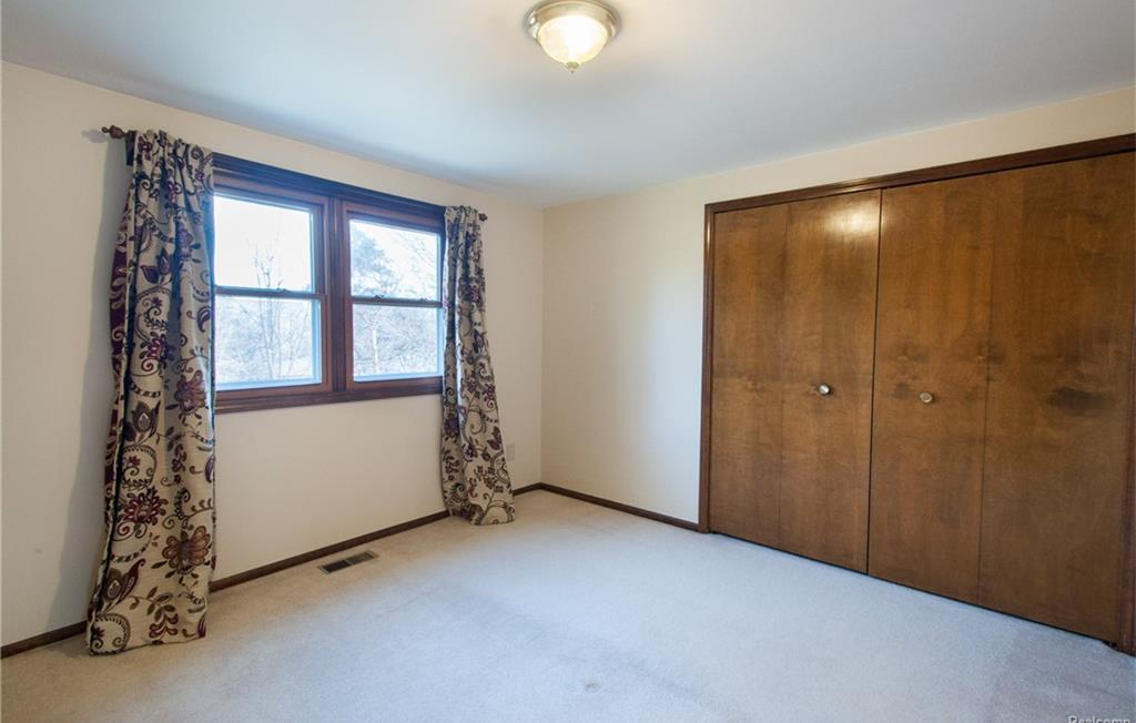 16668 White Haven, Northville Twp, MI 48168